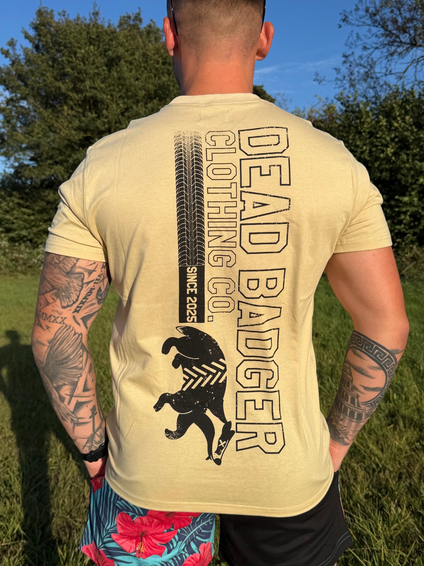 Off Track Tee - Sand